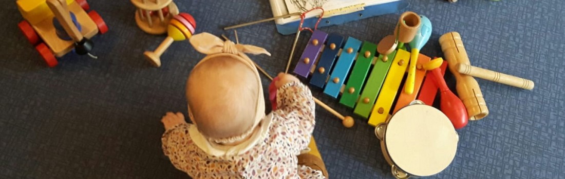 Singen Spielen Freunde finden 1100x350 1 - Mütterzentrum e.V. Leipzig